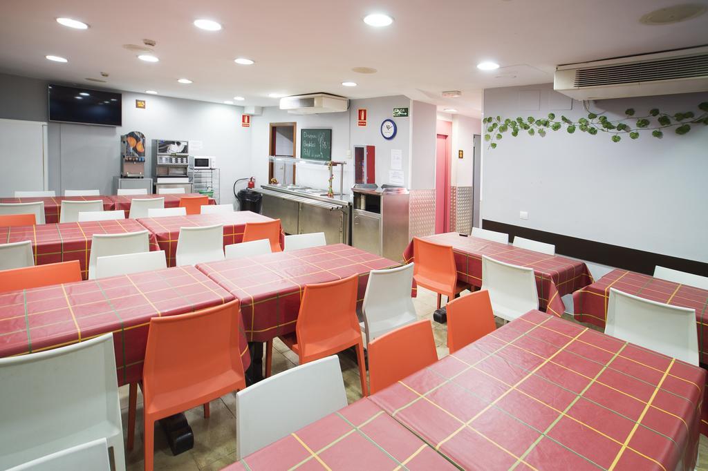 Center-Ramblas ξενώνας Βαρκελώνη Εξωτερικό φωτογραφία